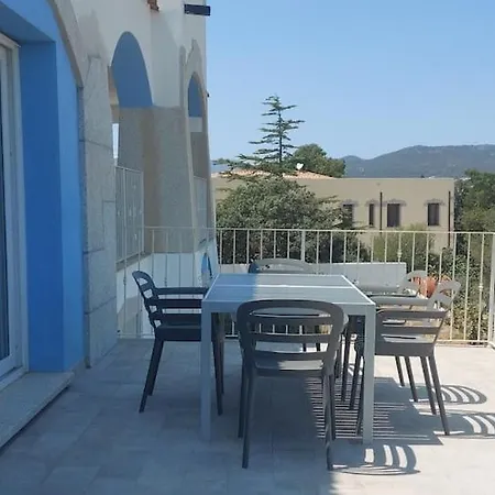 Con Piscina Vista Mare Il Chiostro Villa Budoni