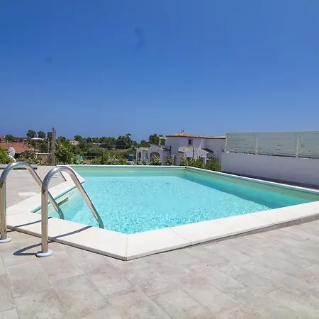 Con Piscina Vista Mare Il Chiostro *