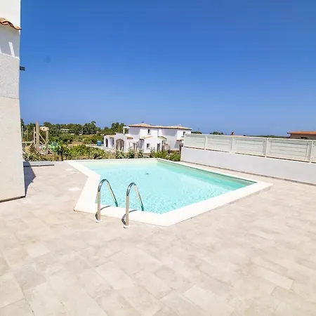 Con Piscina Vista Mare Il Chiostro